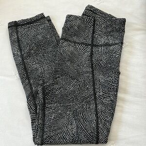 Lululemon 23” leggings - no tags Size 6